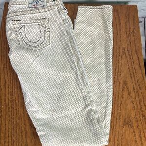TRUE RELIGION Mid Rise  Skinny Off White w/sparkly gold pattern sz 27